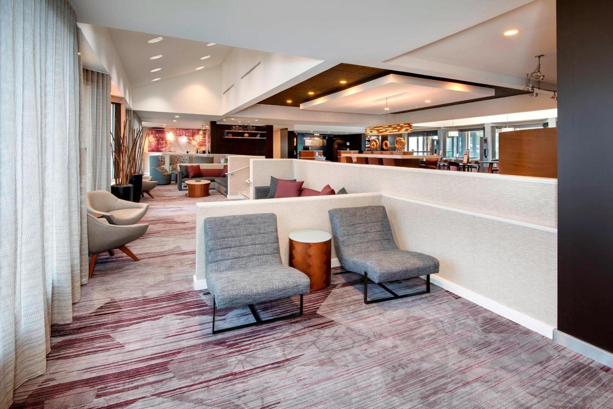 Courtyard By Marriott Savannah Midtown Exterior foto