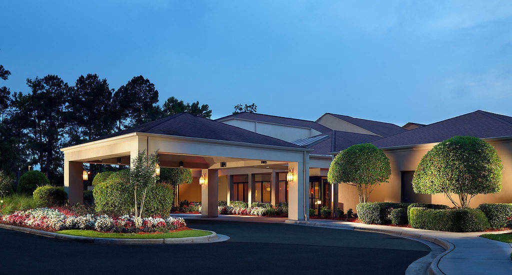 Courtyard By Marriott Savannah Midtown Exterior foto
